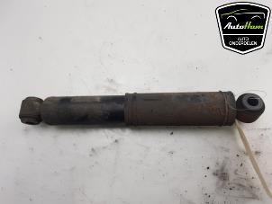 Used Rear shock absorber, right Opel Vivaro 2.0 CDTI 177 Price € 40,00 Margin scheme offered by AutoHam