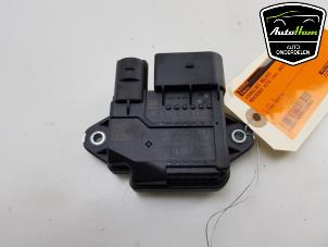 Used Glow plug relay Mercedes Vito (447.6) 2.0 116 CDI 16V Price € 75,00 Margin scheme offered by AutoHam