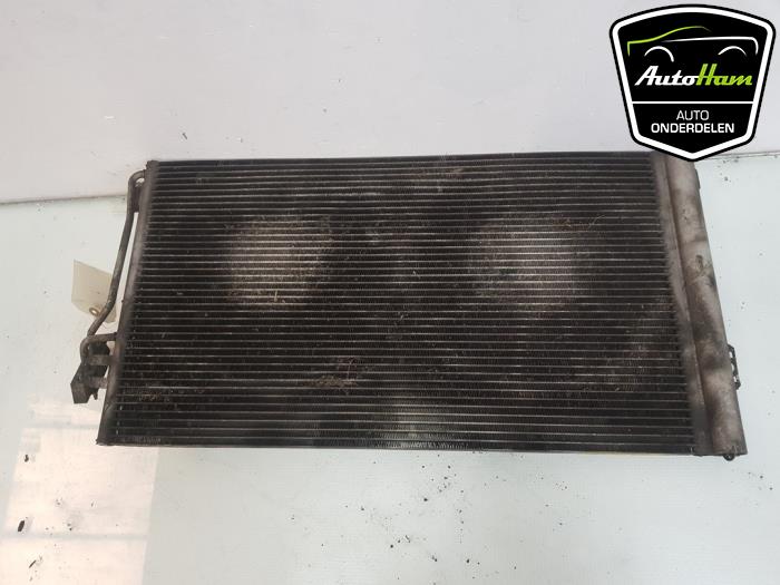 Air conditioning condenser from a Mercedes-Benz Vito (639.6) 2.2 109 CDI 16V 2007