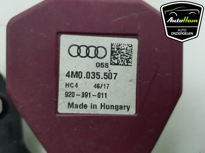 Antena (varios) de un Audi A4 Avant (B9) 2.0 40 T MHEV 16V 2018