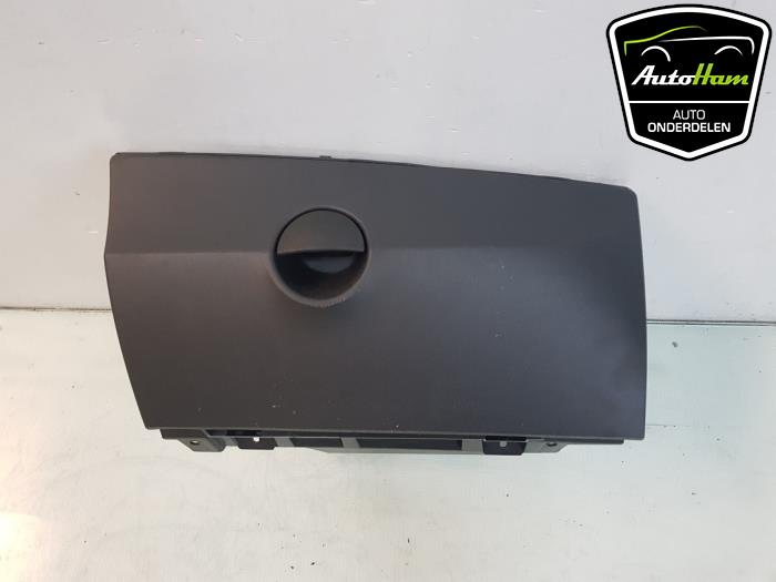 Glovebox from a Fiat 500 (312) 1.2 69 2016