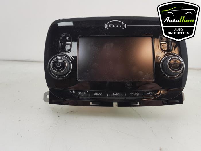 Navigation system from a Fiat 500 (312) 1.2 69 2016