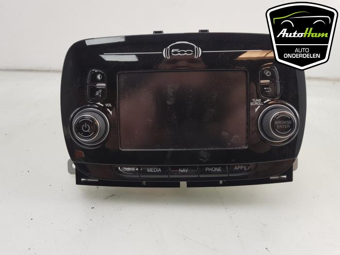 Navigation system from a Fiat 500 (312) 1.2 69 2016