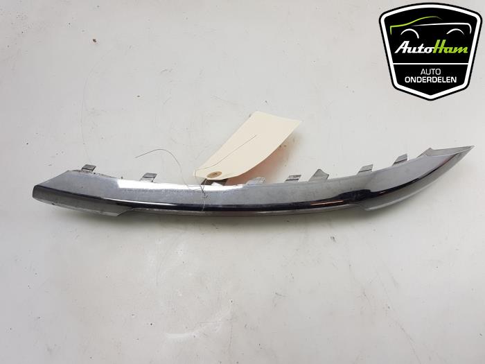 Front bumper, left-side component from a Mercedes-Benz B (W246,242) 1.6 B-180 BlueEFFICIENCY Turbo 16V 2014