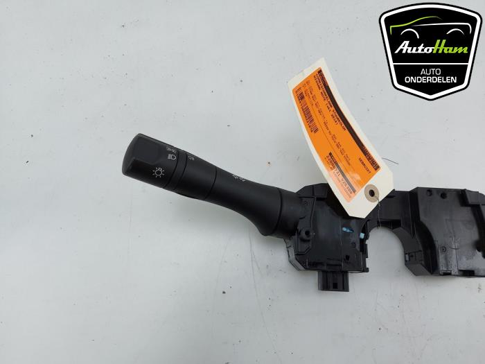 Steering column stalk from a Nissan Note (E12) 1.2 68 2014