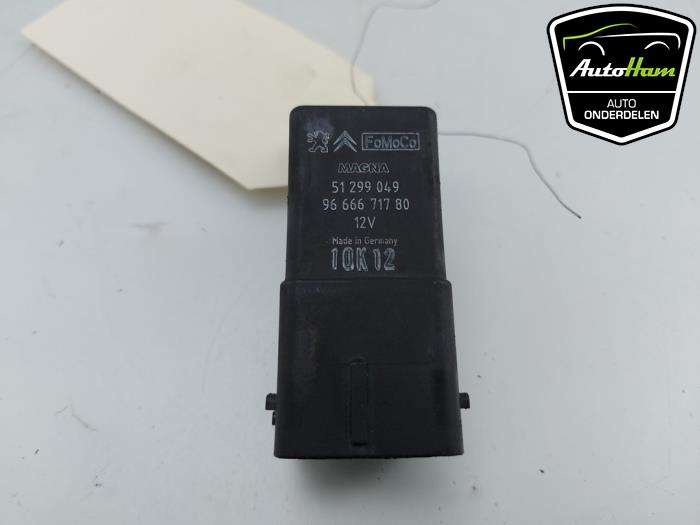 Glow plug relay from a Ford Focus 3 Wagon 1.6 TDCi ECOnetic 2013