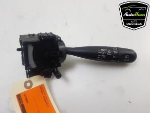 Usados Interruptor de limpiaparabrisas Opel Agila (B) 1.0 12V Precio € 5,00 Norma de margen ofrecido por AutoHam