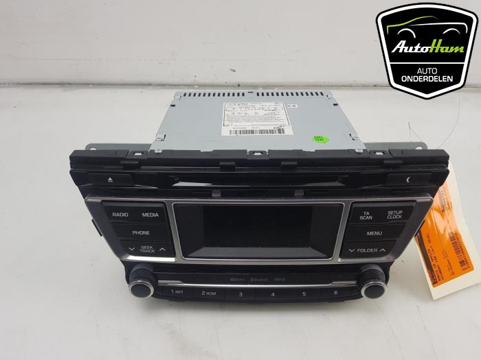 Reproductor de CD y radio de un Hyundai i20 (GBB) 1.2i 16V 2016