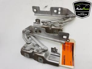 Used Bonnet Hinge Opel Astra J Sports Tourer (PD8/PE8/PF8) 1.4 Turbo 16V Price € 30,00 Margin scheme offered by AutoHam