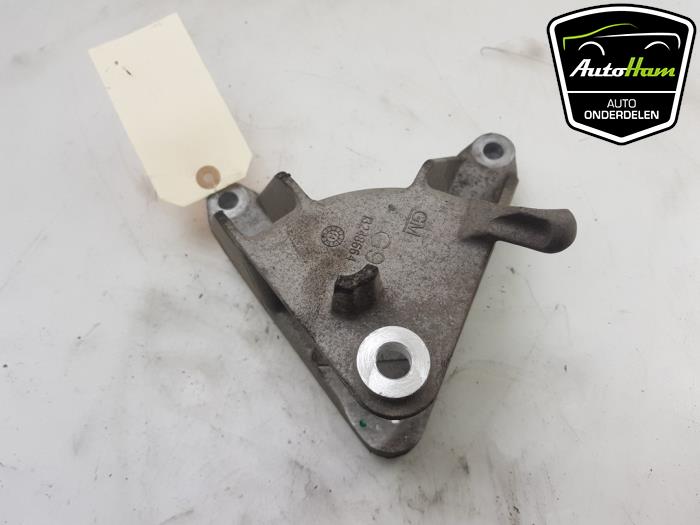 Used Engine mount Opel Astra J Sports Tourer (PD8/PE8/PF8) 1.4 Turbo 16V Price € 15,00 Margin scheme offered by AutoHam