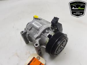 Used Air conditioning pump Fiat 500 (312) 0.9 TwinAir 80 Price € 60,00 Margin scheme offered by AutoHam