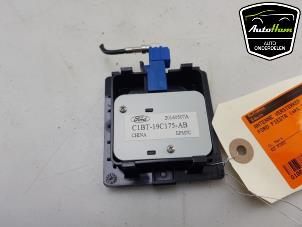 Usados Amplificador de antena Ford Fiesta 6 (JA8) 1.6 TDCi 16V ECOnetic Precio € 15,00 Norma de margen ofrecido por AutoHam