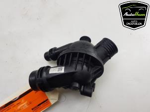 Used Thermostat housing BMW 3 serie (E90) 320i 16V Price € 100,00 Margin scheme offered by AutoHam