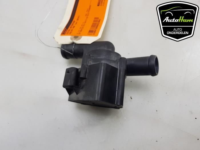 Begagnade Extra vattenpump Volvo V60 I (FW/GW) 2.4 D6 20V Plug-in Hybrid AWD Pris € 25,00 Marginaltabell erbjuds av AutoHam