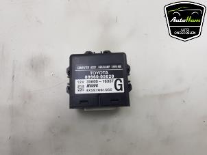 Używane Sterownik oswietlenia Toyota Avensis Wagon (T25/B1E) 2.0 16V VVT-i D4 Cena € 40,00 Procedura marży oferowane przez AutoHam