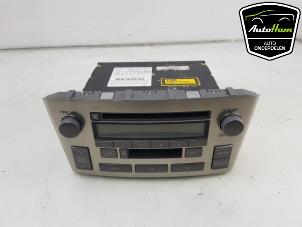 Used Radio CD player Toyota Avensis Wagon (T25/B1E) 2.0 16V VVT-i D4 Price € 50,00 Margin scheme offered by AutoHam