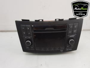 Usados Reproductor de CD y radio Suzuki Swift (ZA/ZC/ZD) 1.2 16V Precio € 150,00 Norma de margen ofrecido por AutoHam