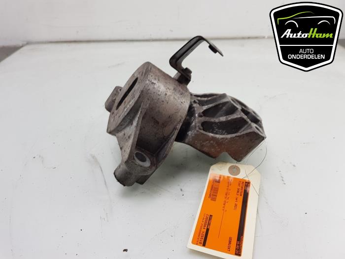 Used Engine mount Fiat Doblo Cargo (263) 1.3 D Multijet Price € 25,00 Margin scheme offered by AutoHam