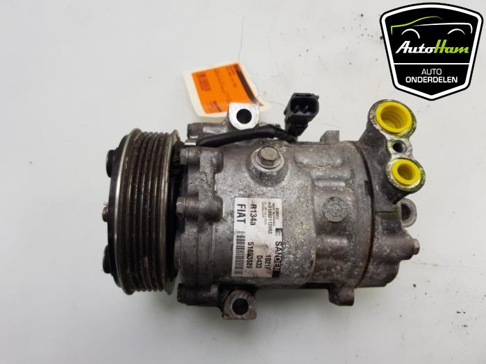 Air conditioning pump from a Fiat Doblo Cargo (263) 1.3 D Multijet 2021