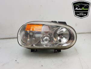 Used Headlight, right Volkswagen Golf IV (1J1) 1.6 16V Price € 40,00 Margin scheme offered by AutoHam