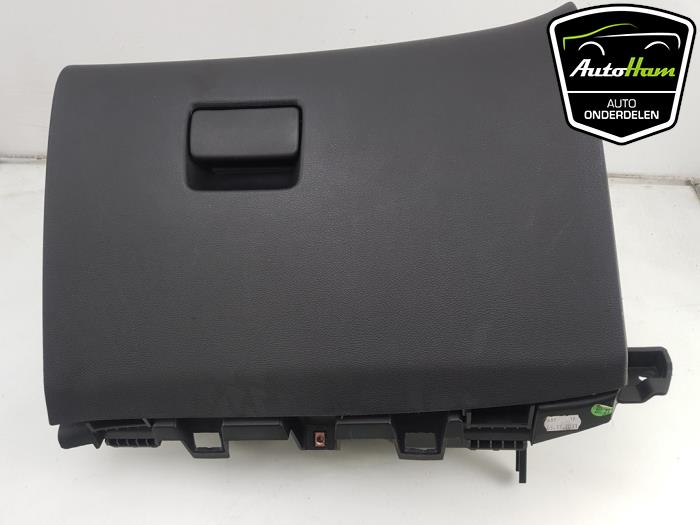 Begagnade Handskfack Opel Astra J GTC (PD2/PF2) 1.4 Turbo 16V ecoFLEX 140 Pris € 35,00 Marginaltabell erbjuds av AutoHam