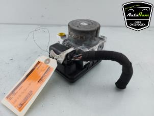 Usagé Pompe ABS Opel Corsa F (UB/UH/UP) 1.2 12V 75 Prix sur demande proposé par AutoHam