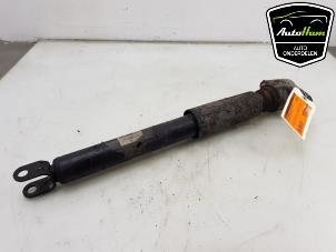 Used Rear shock absorber, right Kia Cee'd (JDB5) 1.6 GDI 16V Price € 25,00 Margin scheme offered by AutoHam