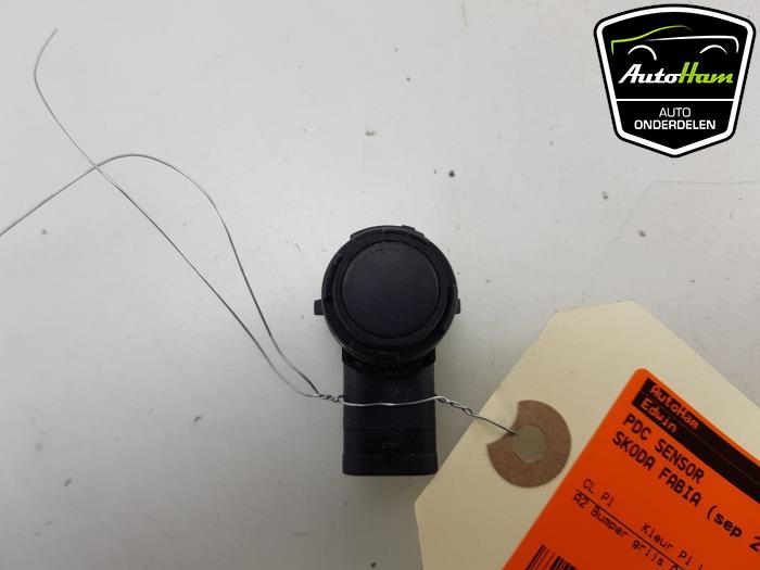PDC Sensor van een Skoda Fabia III Combi (NJ5) 1.0 TSI 12V 2019
