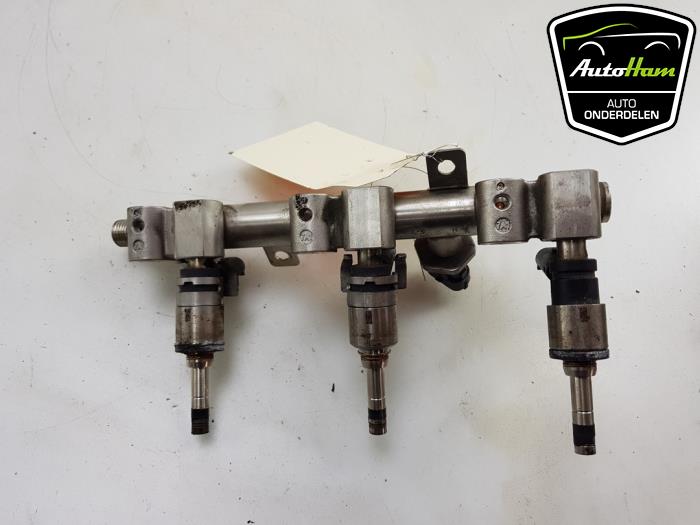 Fuel injector nozzle from a Kia Picanto (JA) 1.0 T-GDI 12V 2018