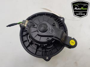 Used Heating and ventilation fan motor Kia Cee'd (JDB5) 1.6 GDI 16V Price € 50,00 Margin scheme offered by AutoHam