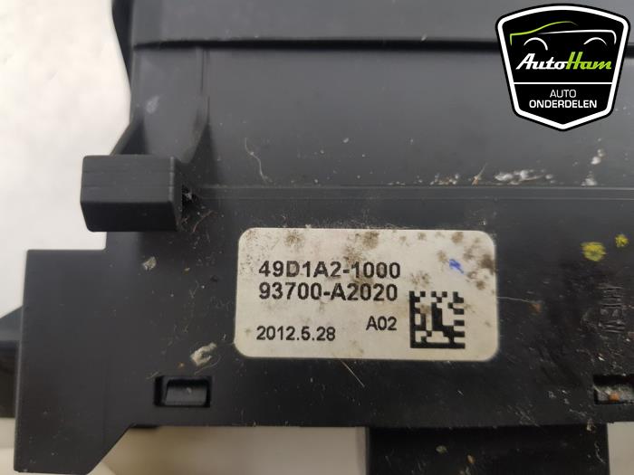 Schalter van een Kia Cee'd (JDB5) 1.6 GDI 16V 2012
