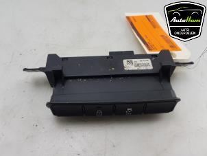 Gebrauchte Schalter Kia Cee'd (JDB5) 1.6 GDI 16V Preis € 35,00 Margenregelung angeboten von AutoHam