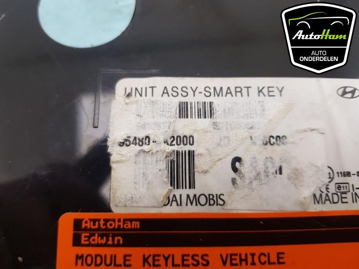 Módulo sin llaves de vehículo de un Kia Cee'd (JDB5) 1.6 GDI 16V 2012