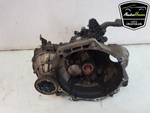 Used Gearbox Volkswagen Caddy III (2KA,2KH,2CA,2CH) 1.6 TDI 16V Price on request offered by AutoHam