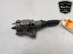 Used Ignition lock + key Audi TT Roadster (8N9) 3.2 V6 24V Quattro Price € 40,00 Margin scheme offered by AutoHam