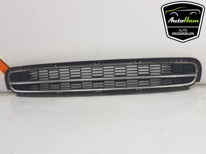 Begagnade Grill Mini Mini (R56) 1.4 16V One Pris € 40,00 Marginaltabell erbjuds av AutoHam