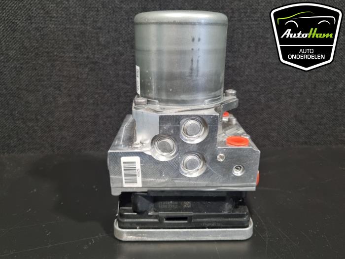 Bloc ABS d'un BMW 5 serie (G30) M5 Competition 4.4 V8 32V TwinPower Turbo 2020