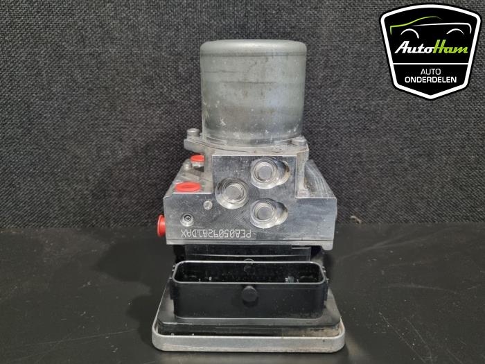 Bloc ABS d'un BMW 5 serie (G30) M5 Competition 4.4 V8 32V TwinPower Turbo 2020