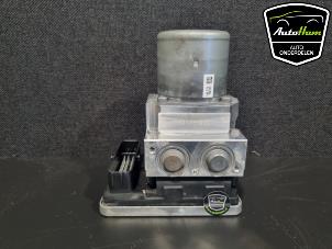 Bloc ABS d'un BMW 5 serie (G30) M5 Competition 4.4 V8 32V TwinPower Turbo 2020
