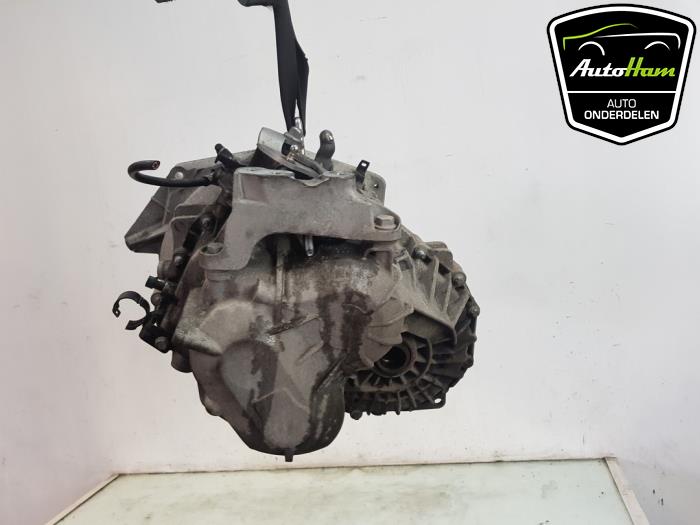 Gearbox from a Opel Zafira Tourer (P12) 2.0 CDTI 16V 130 Ecotec 2015