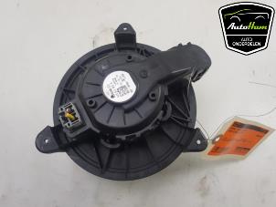Używane Silnik wentylatora nagrzewnicy Ford B-Max (JK8) 1.0 EcoBoost 12V 100 Cena € 50,00 Procedura marży oferowane przez AutoHam