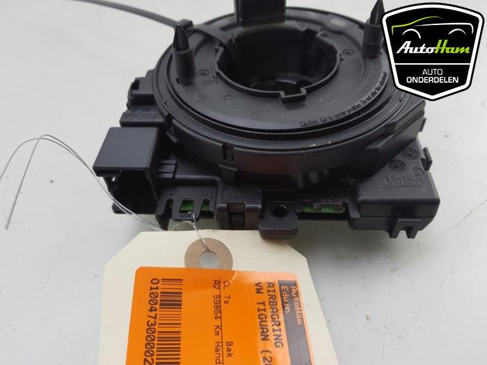 Airbagring from a Volkswagen Tiguan (AD1) 1.5 TSI 16V 2019