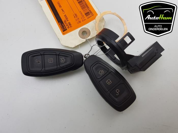 Używane Klucz Ford Focus 3 1.0 Ti-VCT EcoBoost 12V 125 Cena € 50,00 Procedura marży oferowane przez AutoHam
