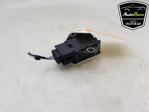 Ordinateur ESP d'un Toyota Verso 1.8 16V VVT-i 2010