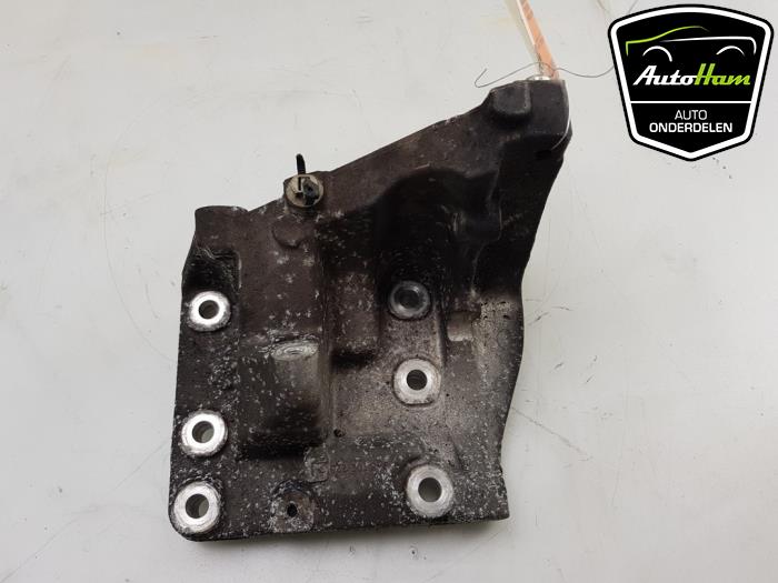 Used Engine mount Porsche Panamera (970) 4.8 V8 32V 4S Price € 65,00 Margin scheme offered by AutoHam