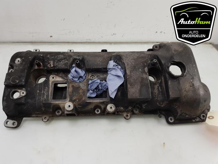 Ventildeckel van een Porsche Panamera (970) 4.8 V8 32V 4S 2009