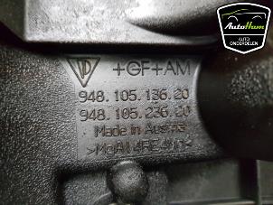 Ventildeckel van een Porsche Panamera (970) 4.8 V8 32V 4S 2009