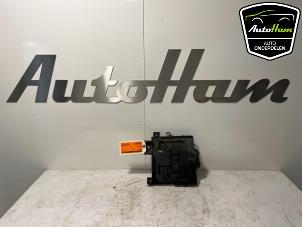 Used Battery box Hyundai i10 (F5) 1.0i 12V Price € 10,00 Margin scheme offered by AutoHam