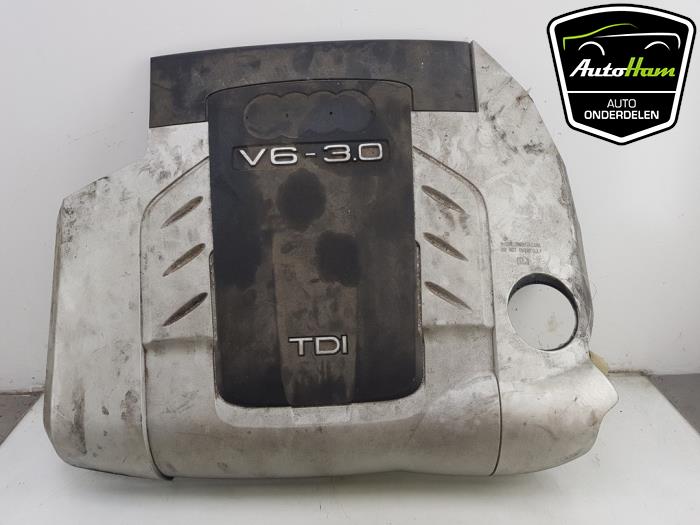Engine protection panel from a Audi Q7 (4LB) 3.0 TDI V6 24V 2007