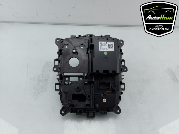 Automatic gear selector from a BMW 1 serie (F40) 118d 2.0 16V 2019